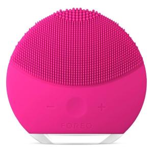 FOREO LUNA mini 2 Ultra-hygienic Facial Cleansing Brush All Skin Types Face Massager for Clean & Healthy Face Care Extra Absorption of Facial Skin Care Products Waterproof(Fuchsia)
